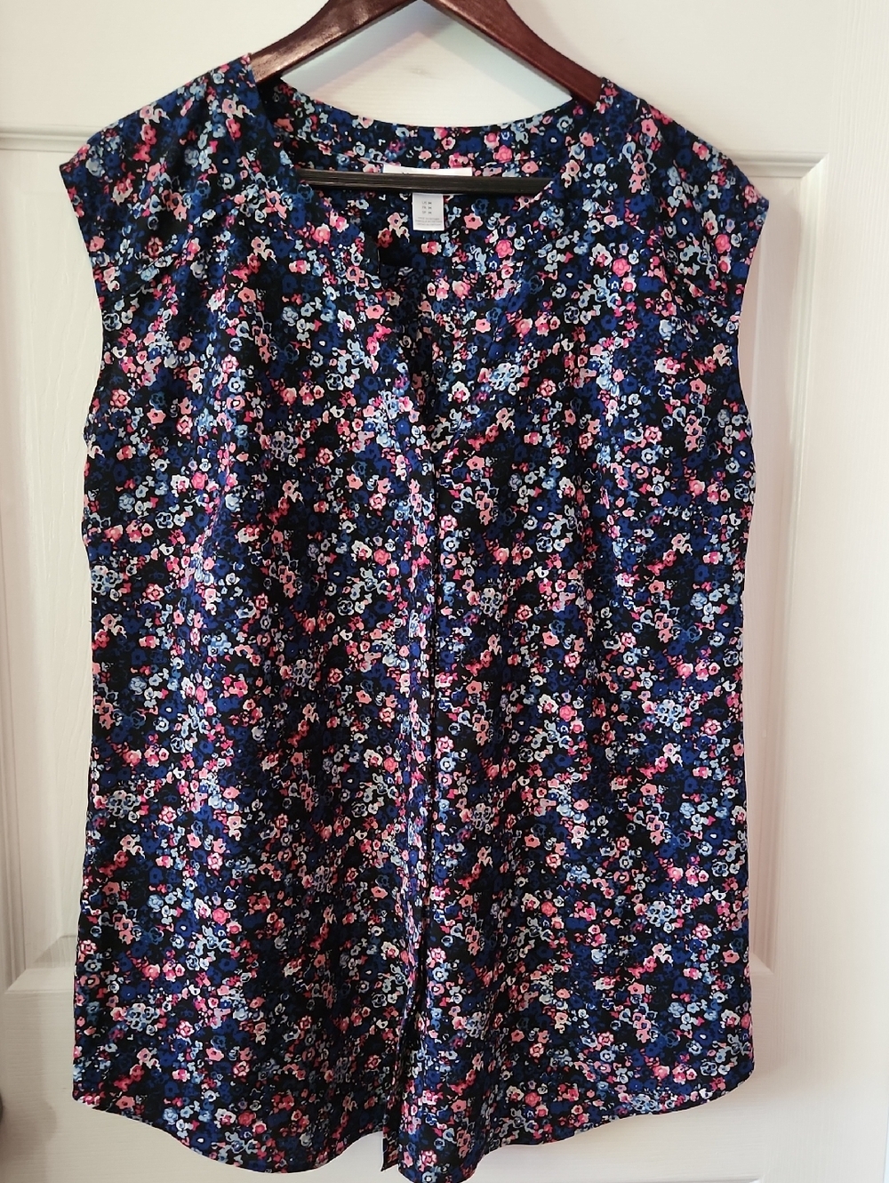 Motherhood Navy Floral Sleeveless Button Down Top Sz MED